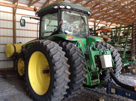 Photo of 2016 John Deere 8270R