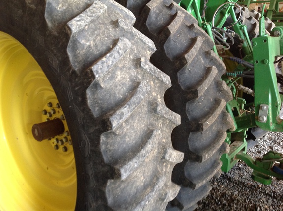 Photo of 2016 John Deere 8270R