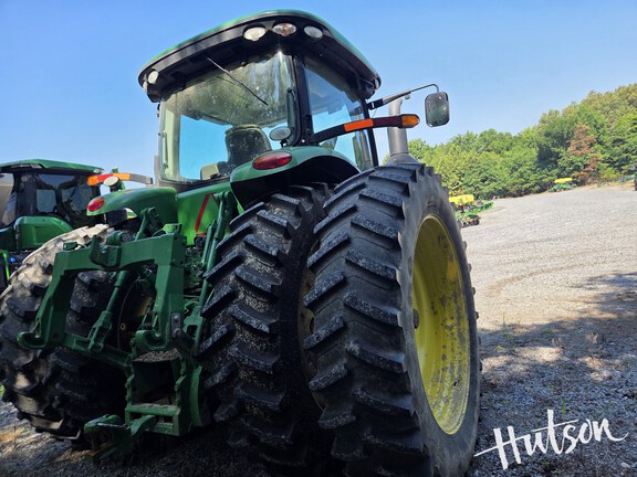 Photo of 2016 John Deere 8270R
