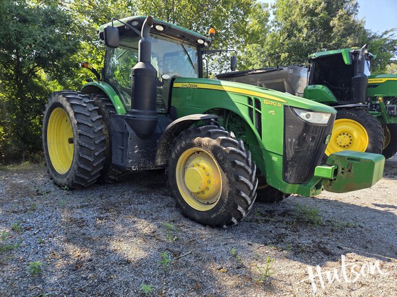Photo of 2016 John Deere 8270R