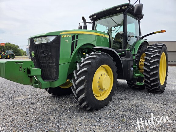 Photo of 2016 John Deere 8270R