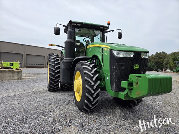 Photo of 2016 John Deere 8270R