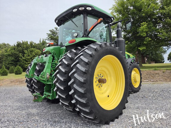 Photo of 2016 John Deere 8270R
