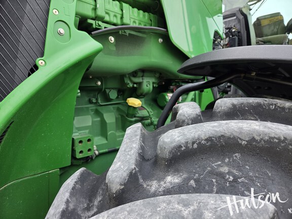 Photo of 2016 John Deere 8270R