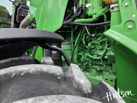 Photo of 2016 John Deere 8270R