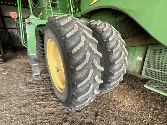 Photo of 2016 John Deere S670