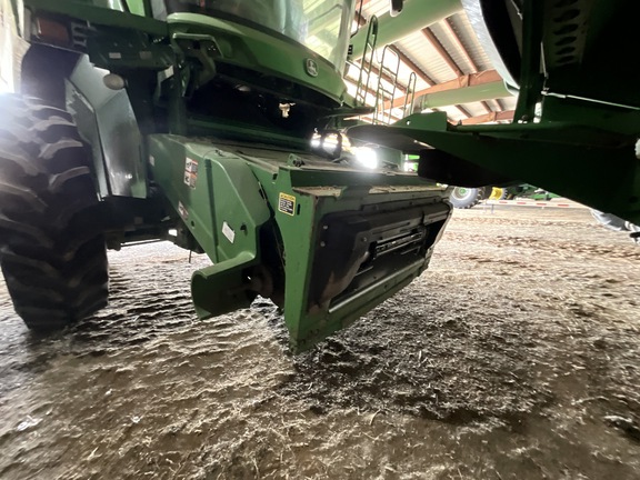 Photo of 2016 John Deere S670