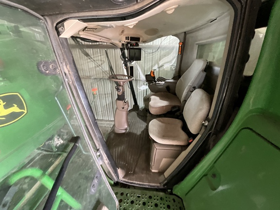 Photo of 2016 John Deere S670