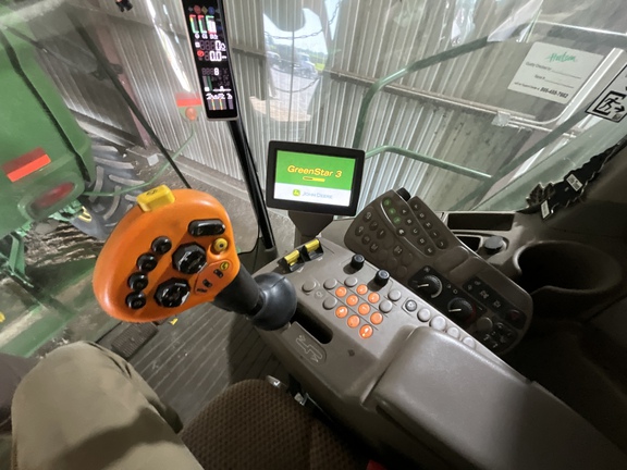 Photo of 2016 John Deere S670
