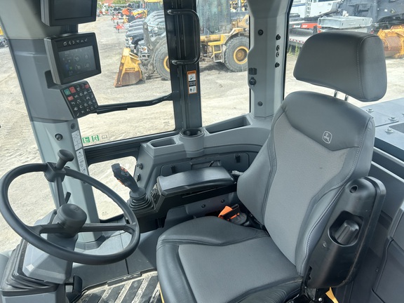 2024 John Deere 624 P