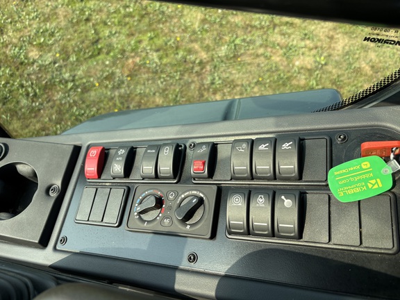 2024 John Deere 324 P - Photo13