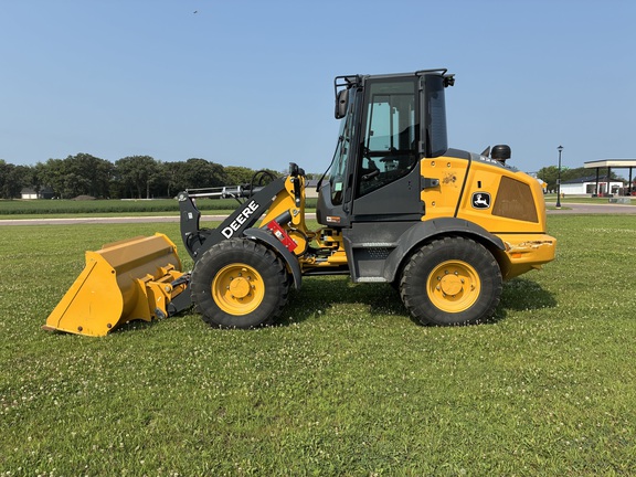 2024 John Deere 324 P - Photo8