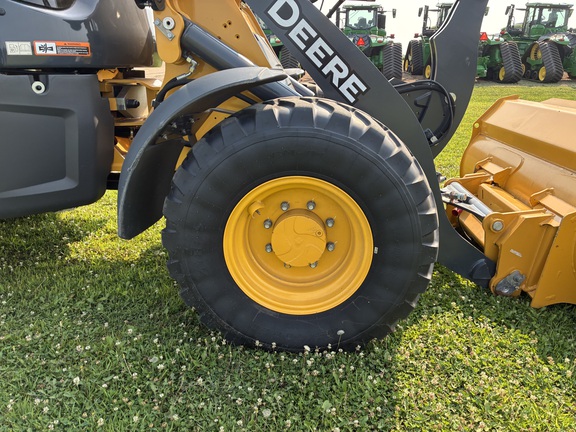 2024 John Deere 324 P - Photo12