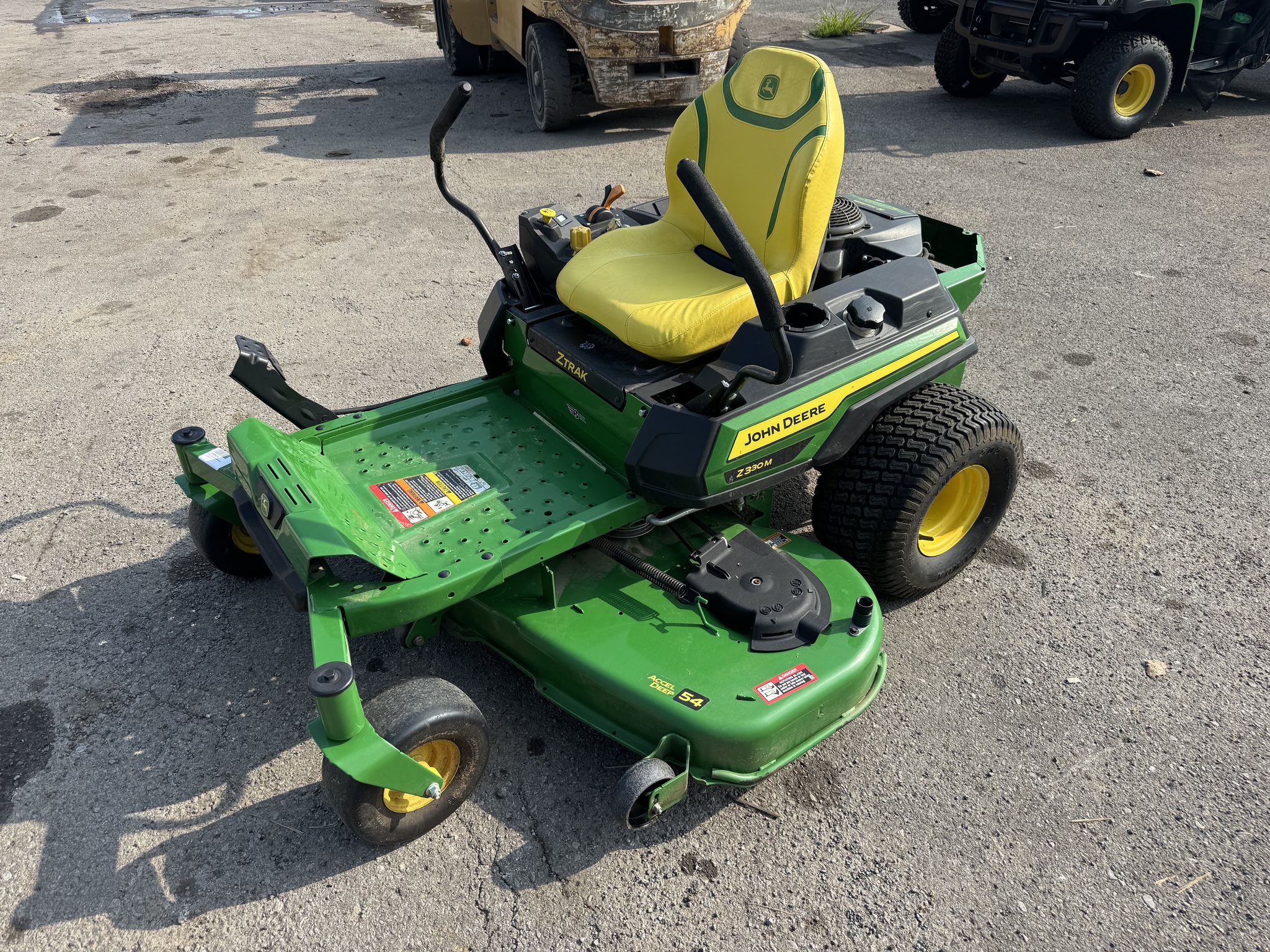2024 John Deere Z330M