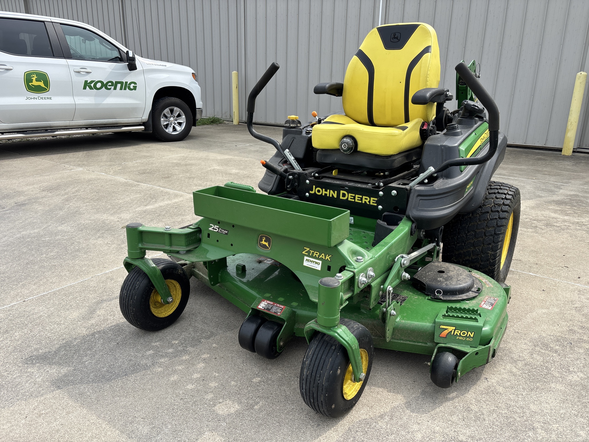 Used 2022 John Deere Z930M Zero Turn Mowers at Koenig Equipment in Urbana, OH - PhotoXL1