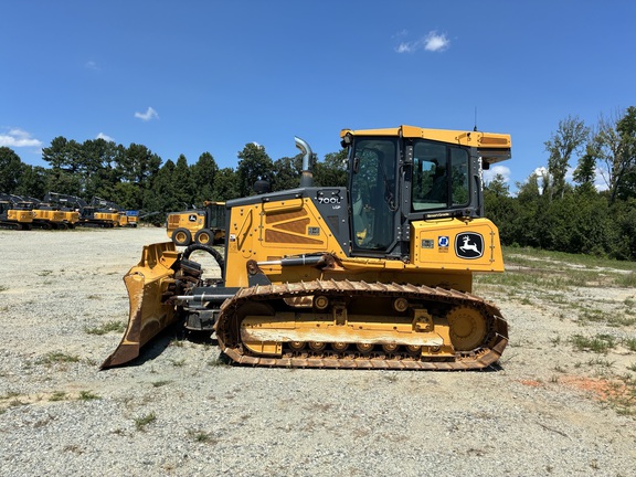 2022 John Deere 700L