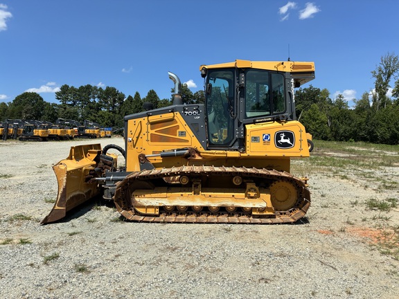 2022 John Deere 700L
