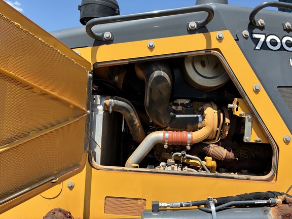 2022 John Deere 700L