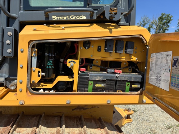 2022 John Deere 700L