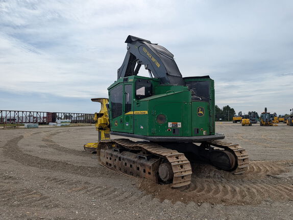 2021 John Deere 853M