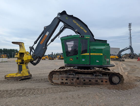 2021 John Deere 853M