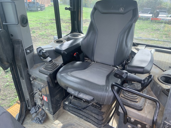 2020 John Deere 750L