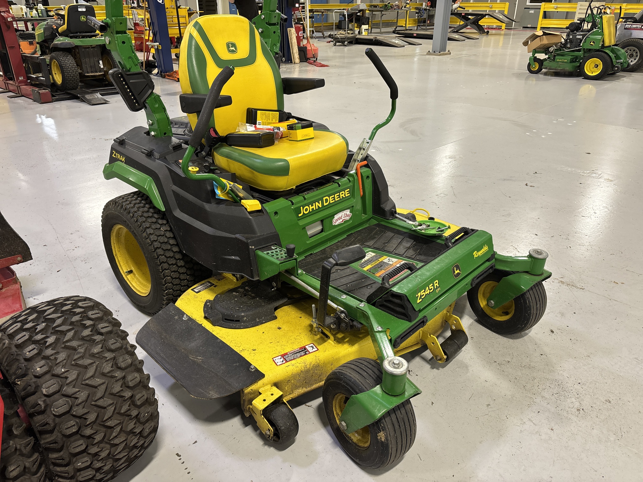 Used 2022 John Deere Z545 Zero Turn Mowers at Koenig Equipment in Knightstown, IN - PhotoXL0