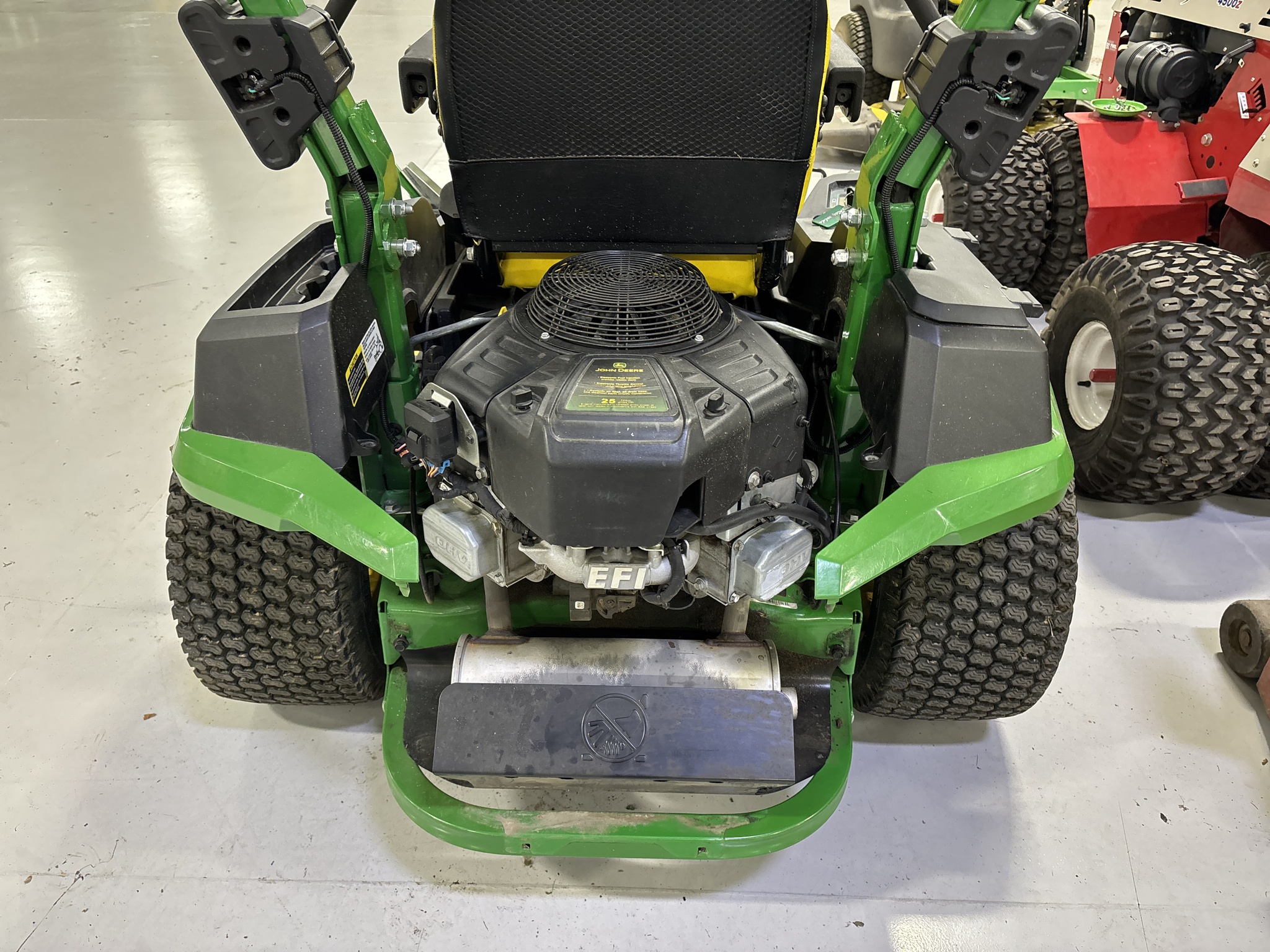 Used 2022 John Deere Z545 Zero Turn Mowers at Koenig Equipment in Knightstown, IN - PhotoXL6