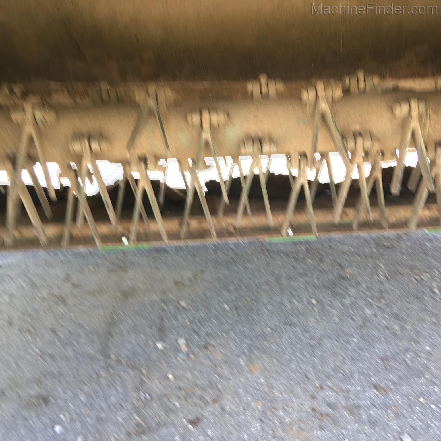 2013 John Deere 630 Image 9