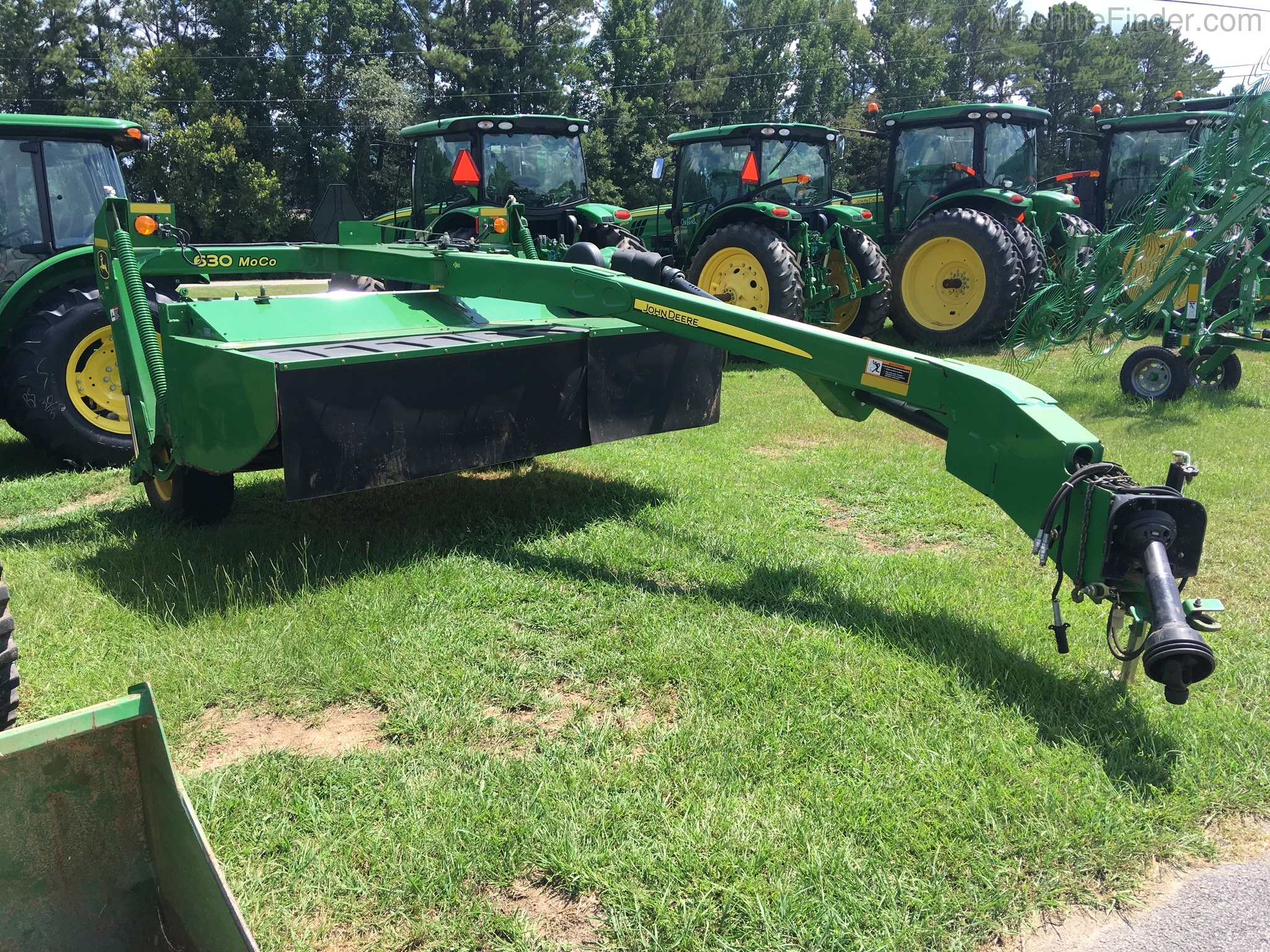 2013 John Deere 630 Image 12