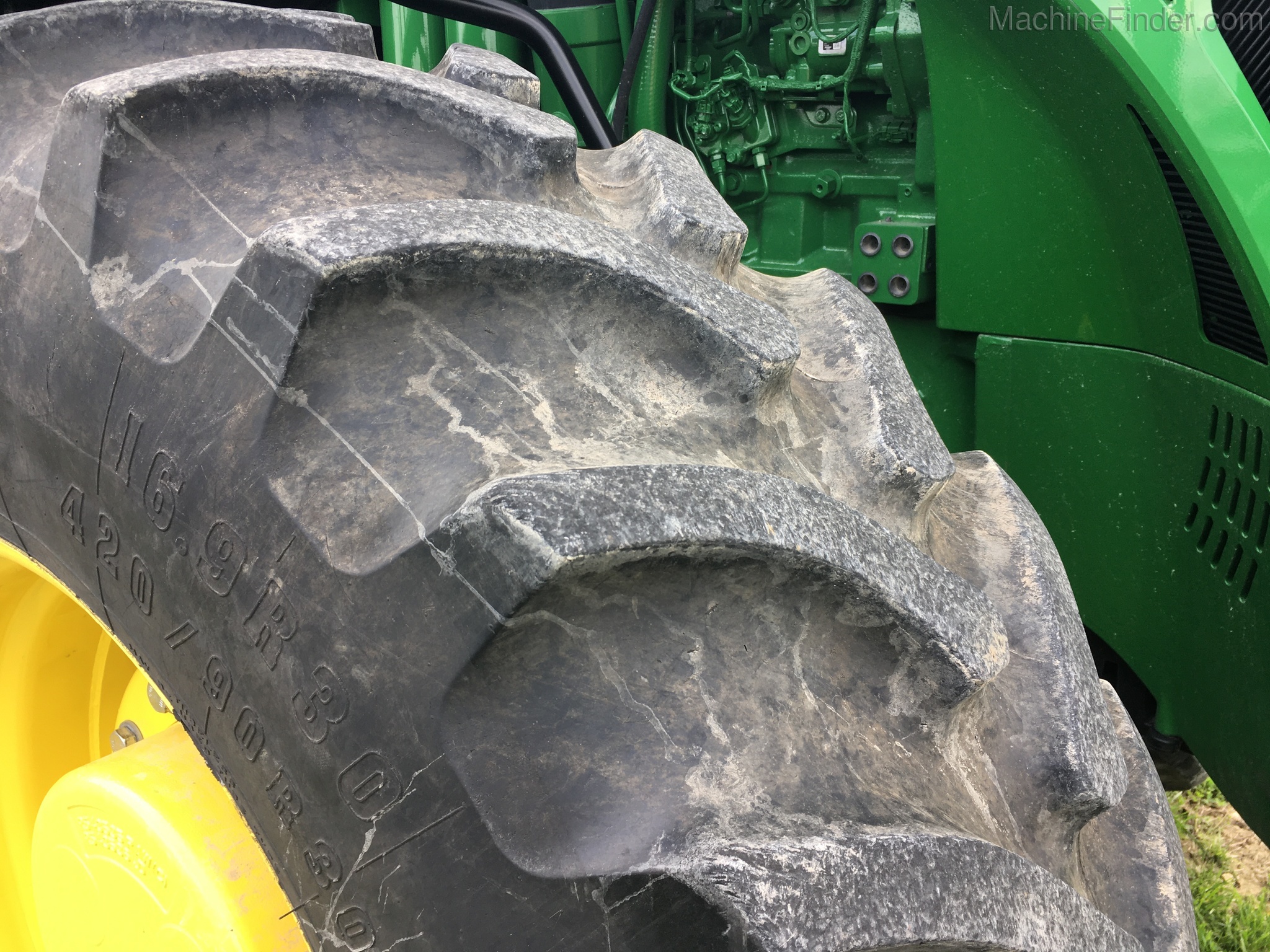 2016 John Deere 8245R Image 19