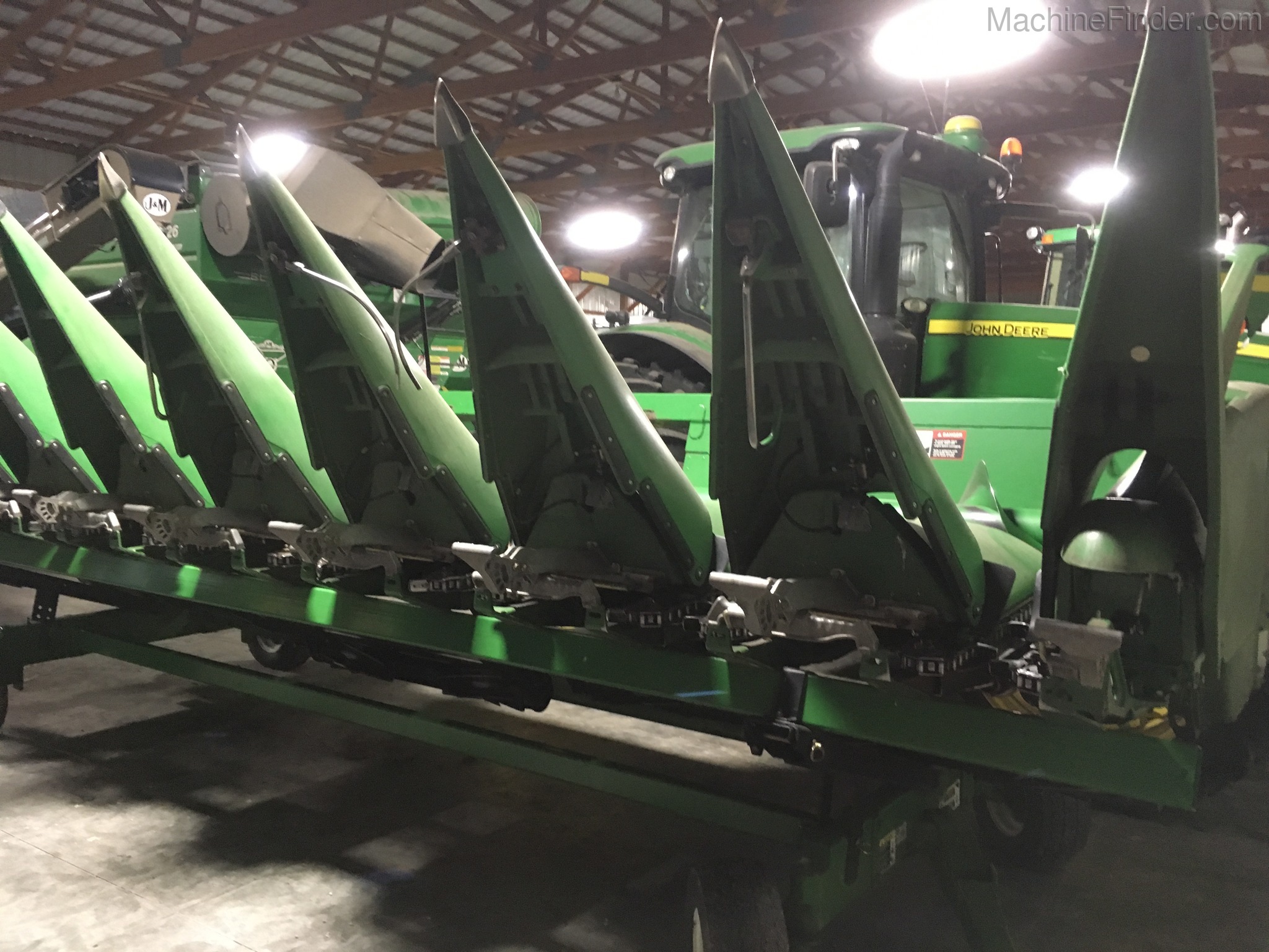 2010 John Deere 608C Image 5