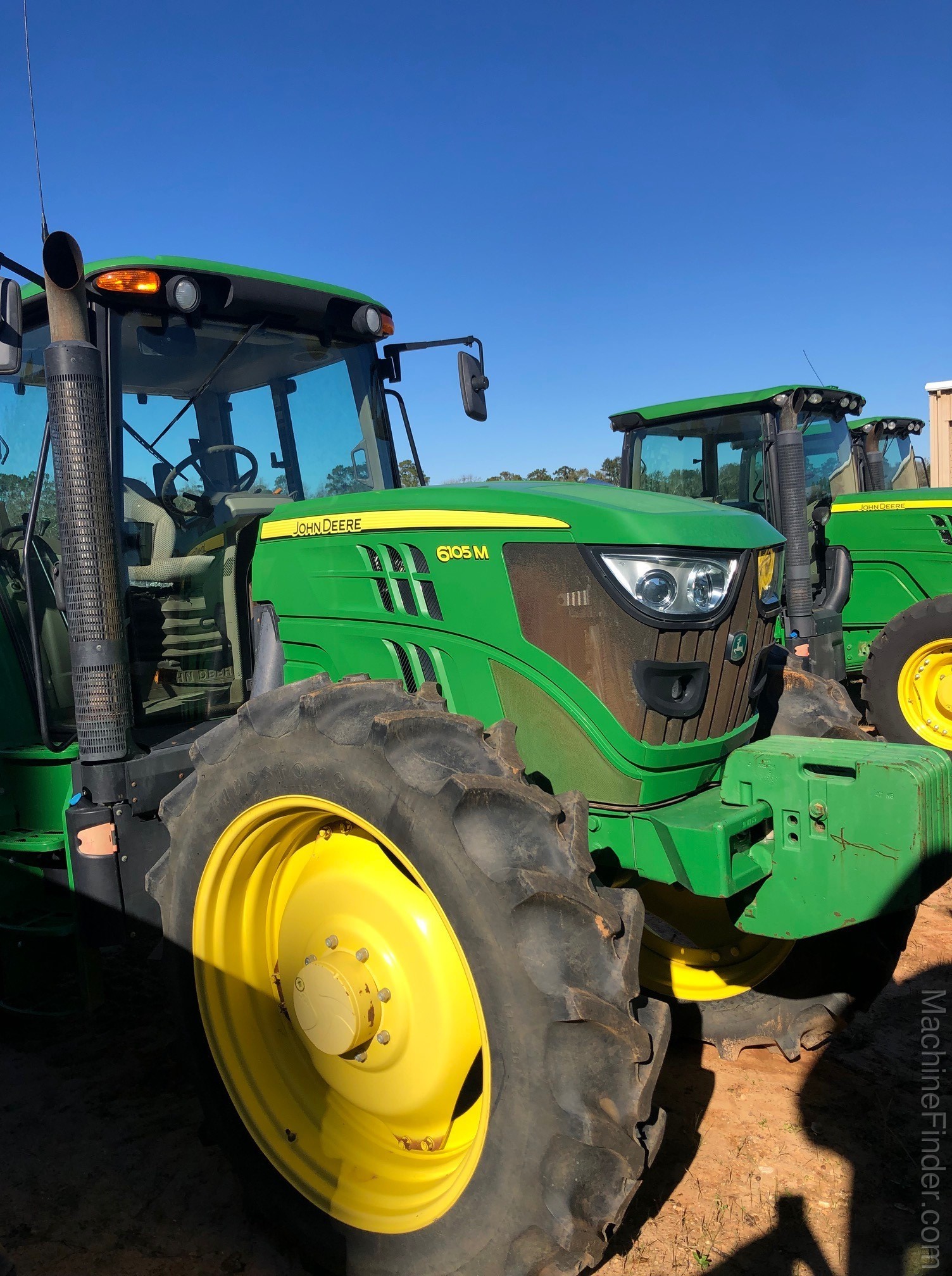 2013 John Deere 6105M Image 2