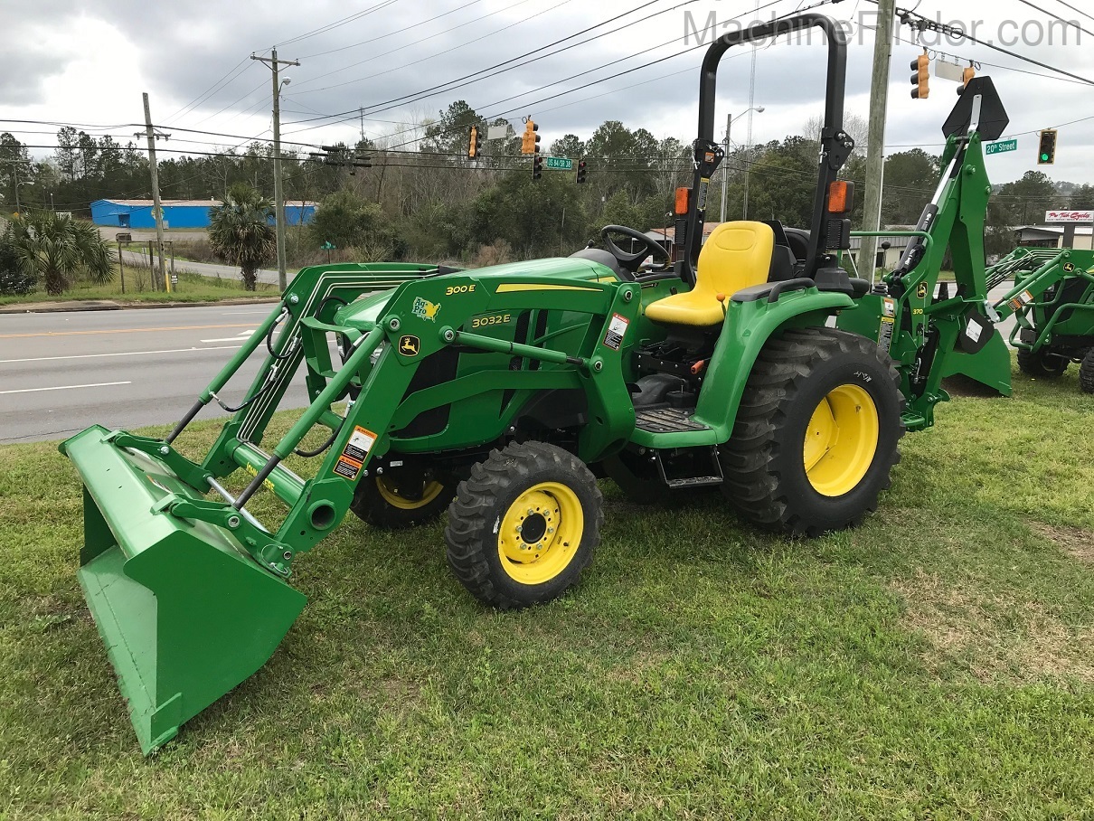 2021 John Deere 3032E Image 4