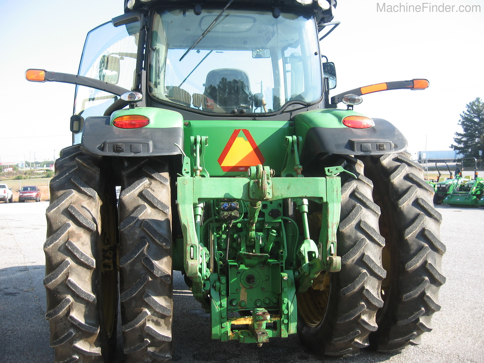 2011 John Deere 7215R Image 5