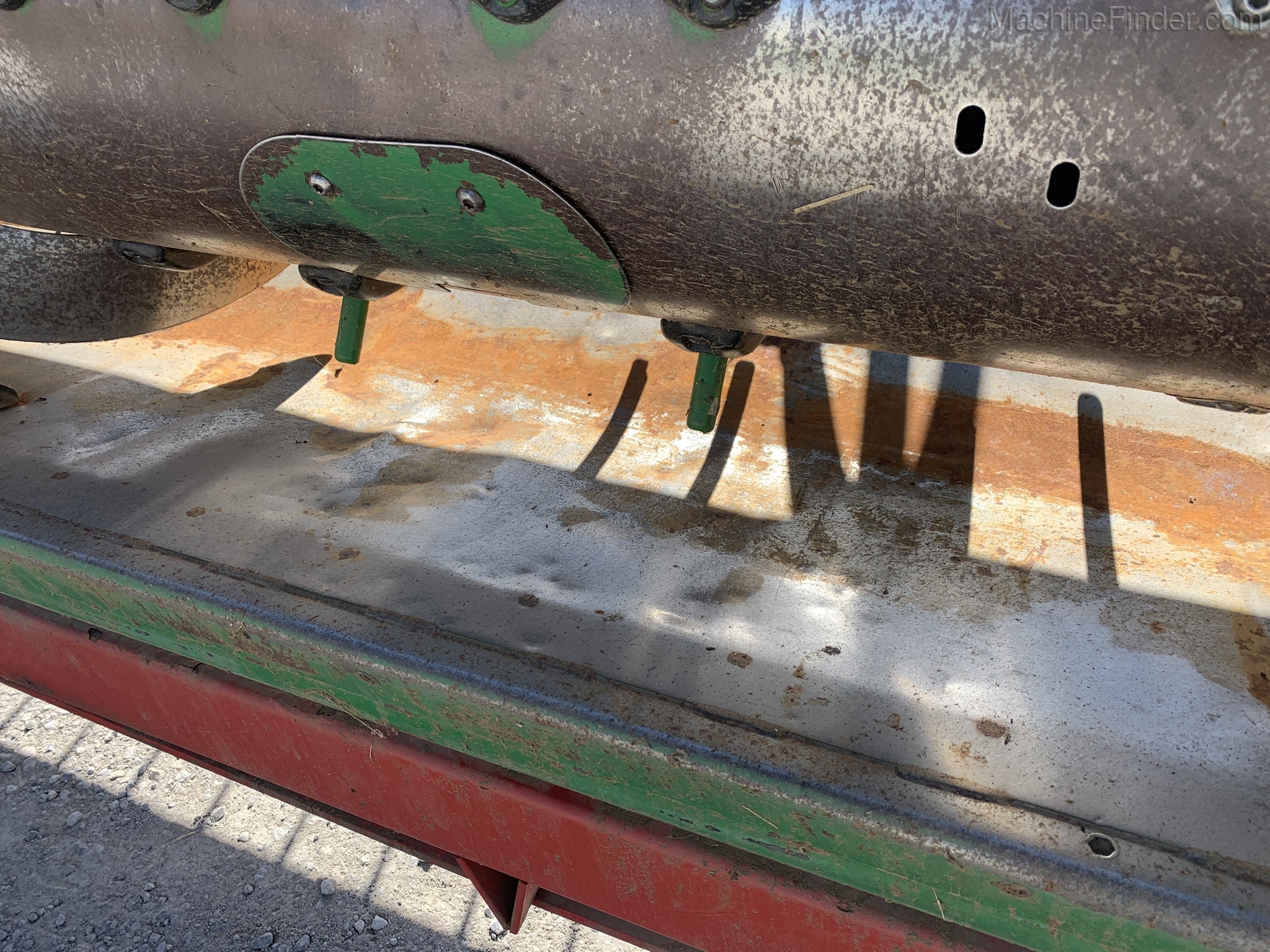 2005 John Deere 630F Image 6