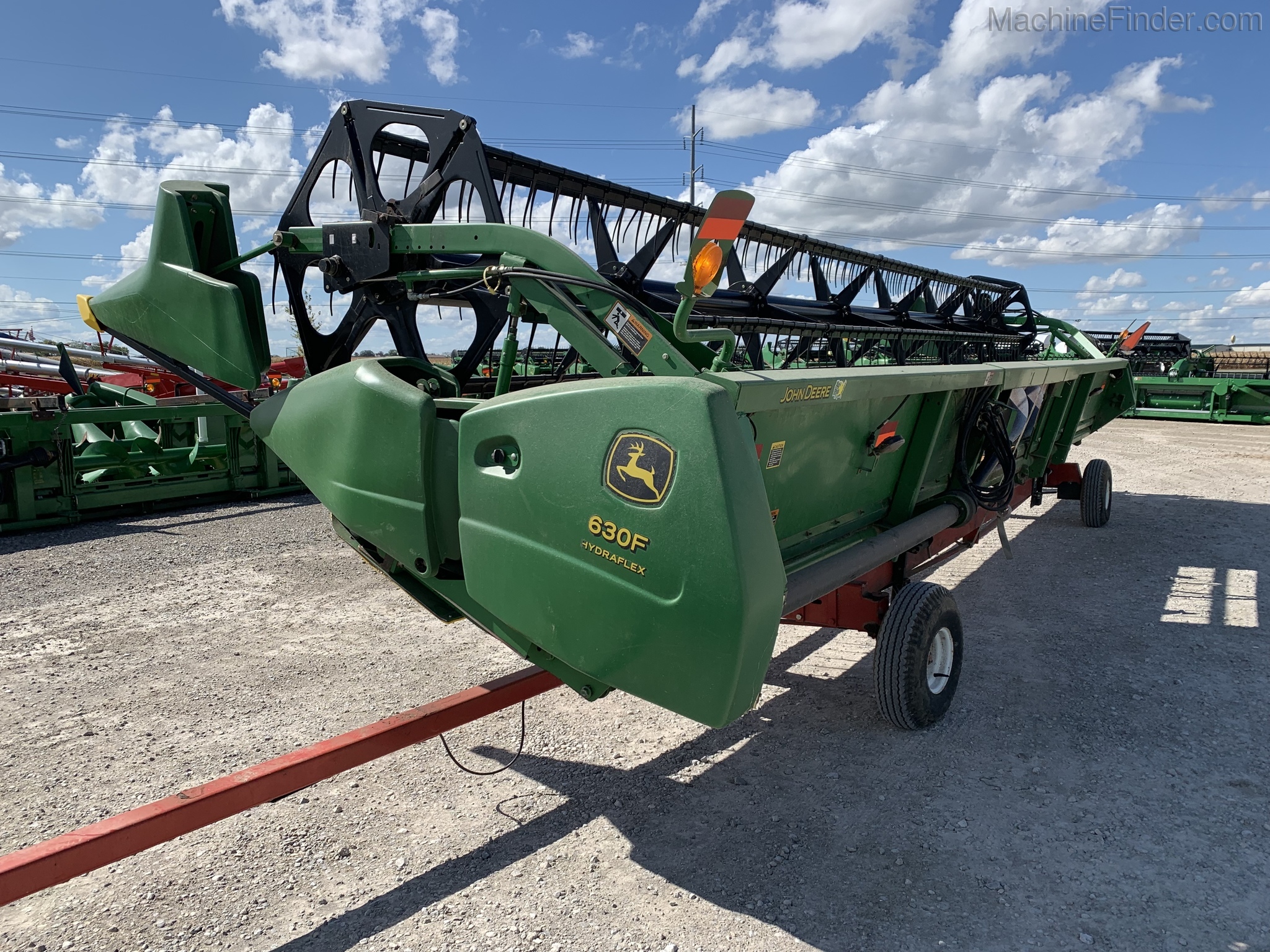 2005 John Deere 630F Image 1