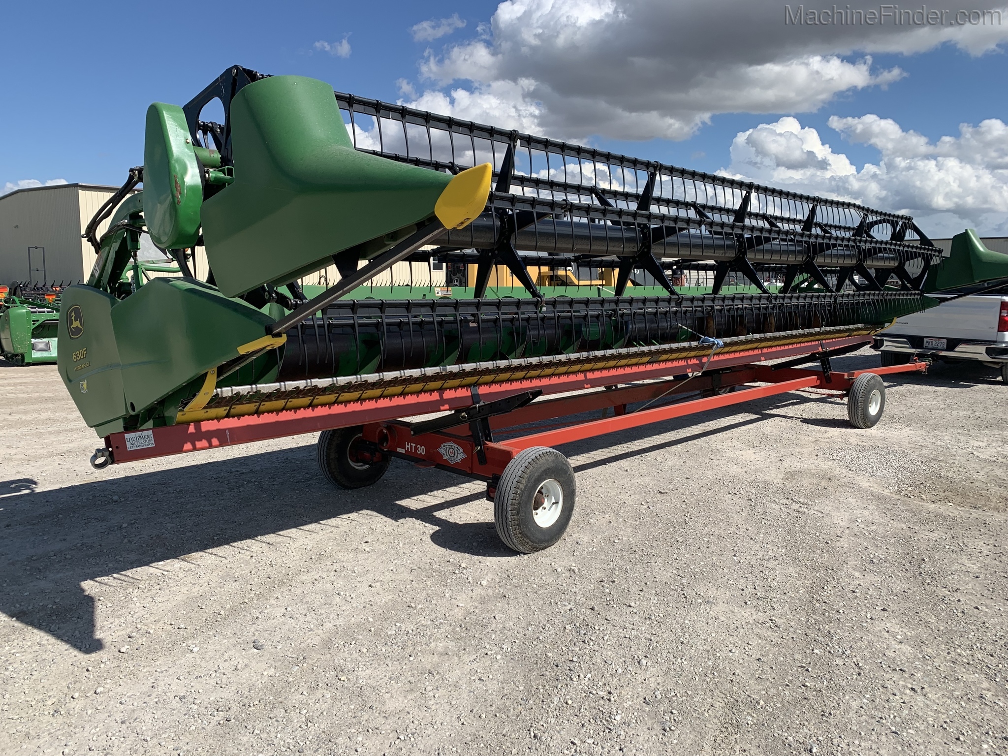 2005 John Deere 630F Image 2