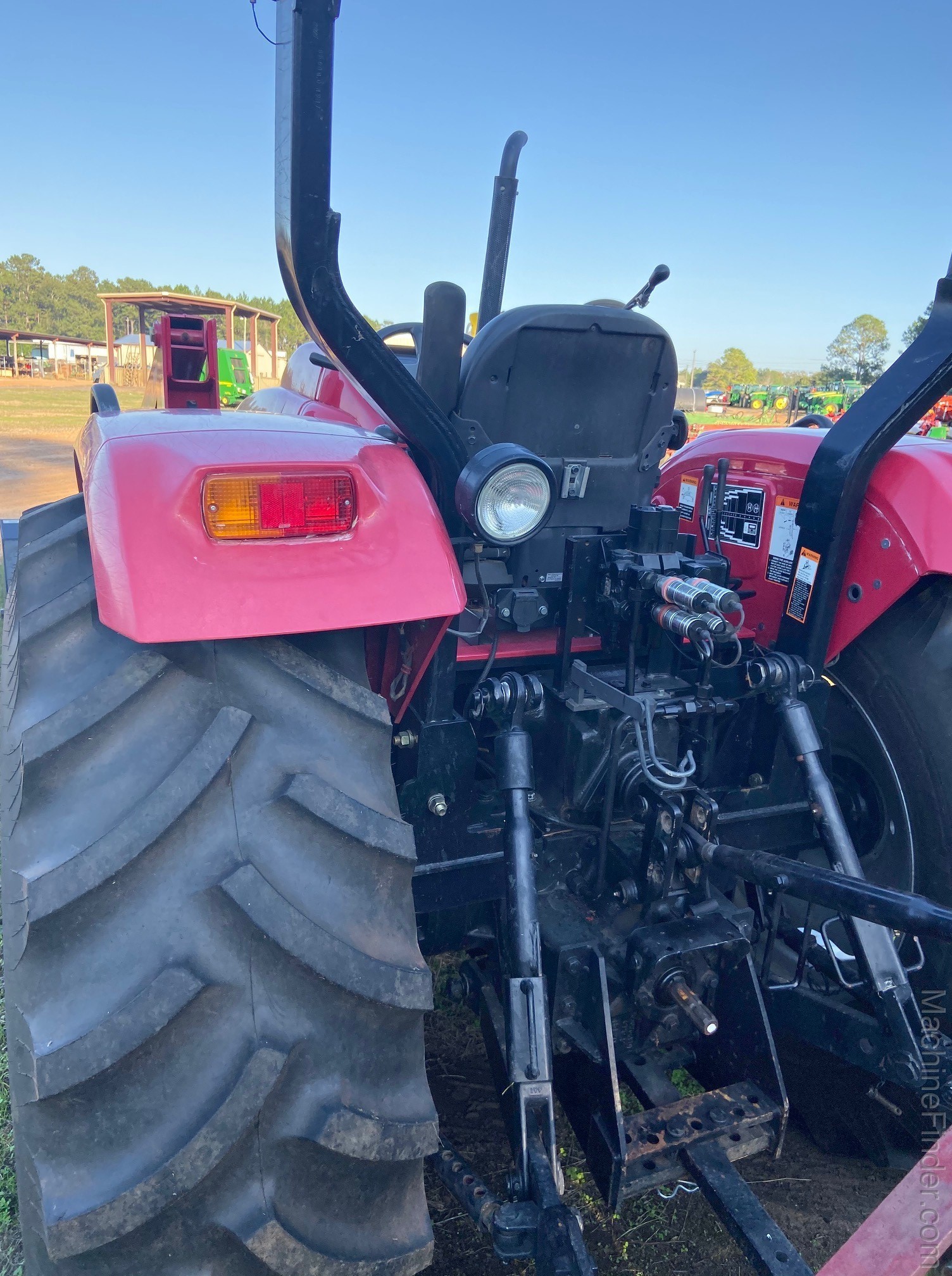 2017 Mahindra MH M85 Image 4