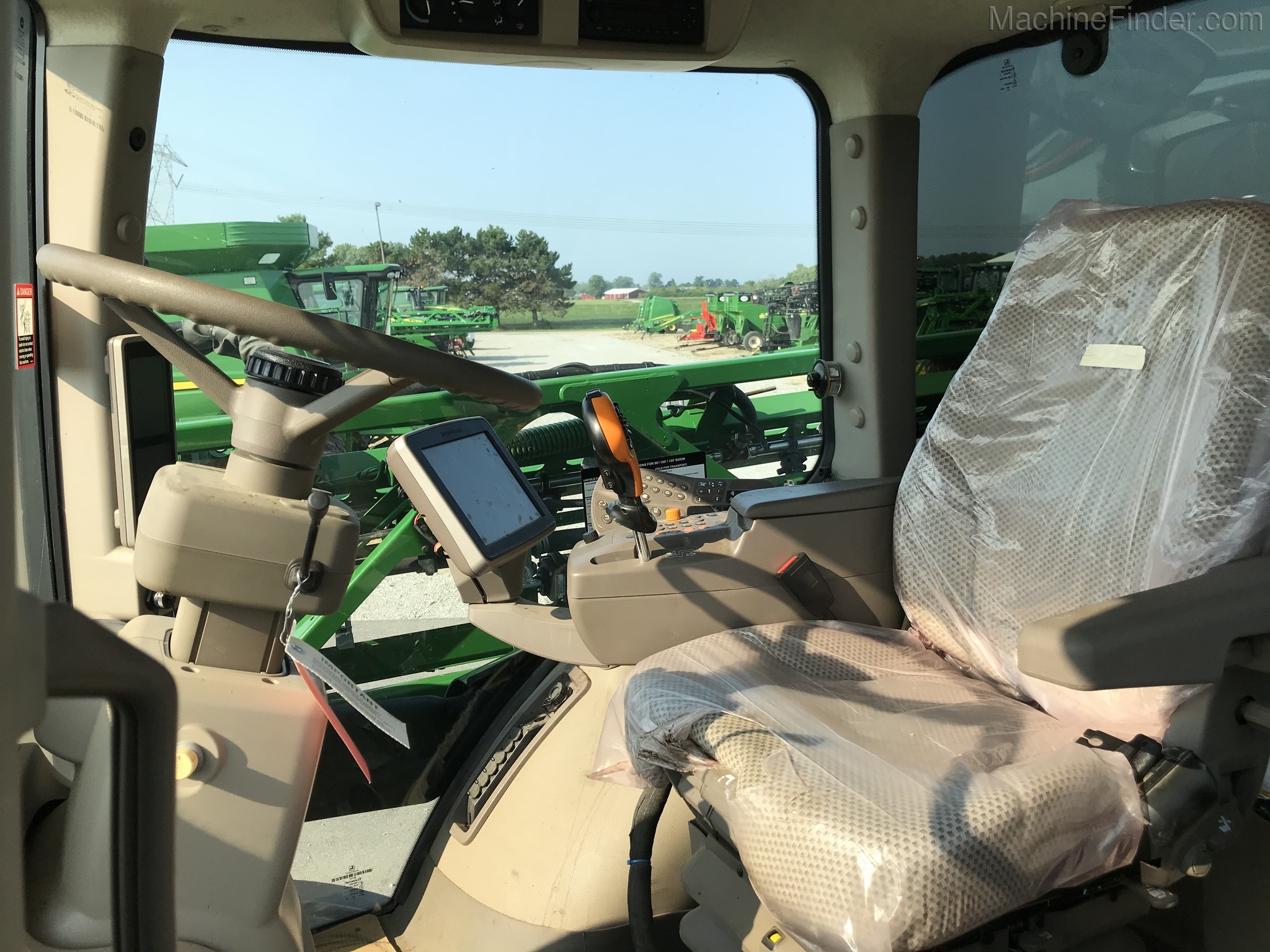 2016 John Deere R4038 Image 24