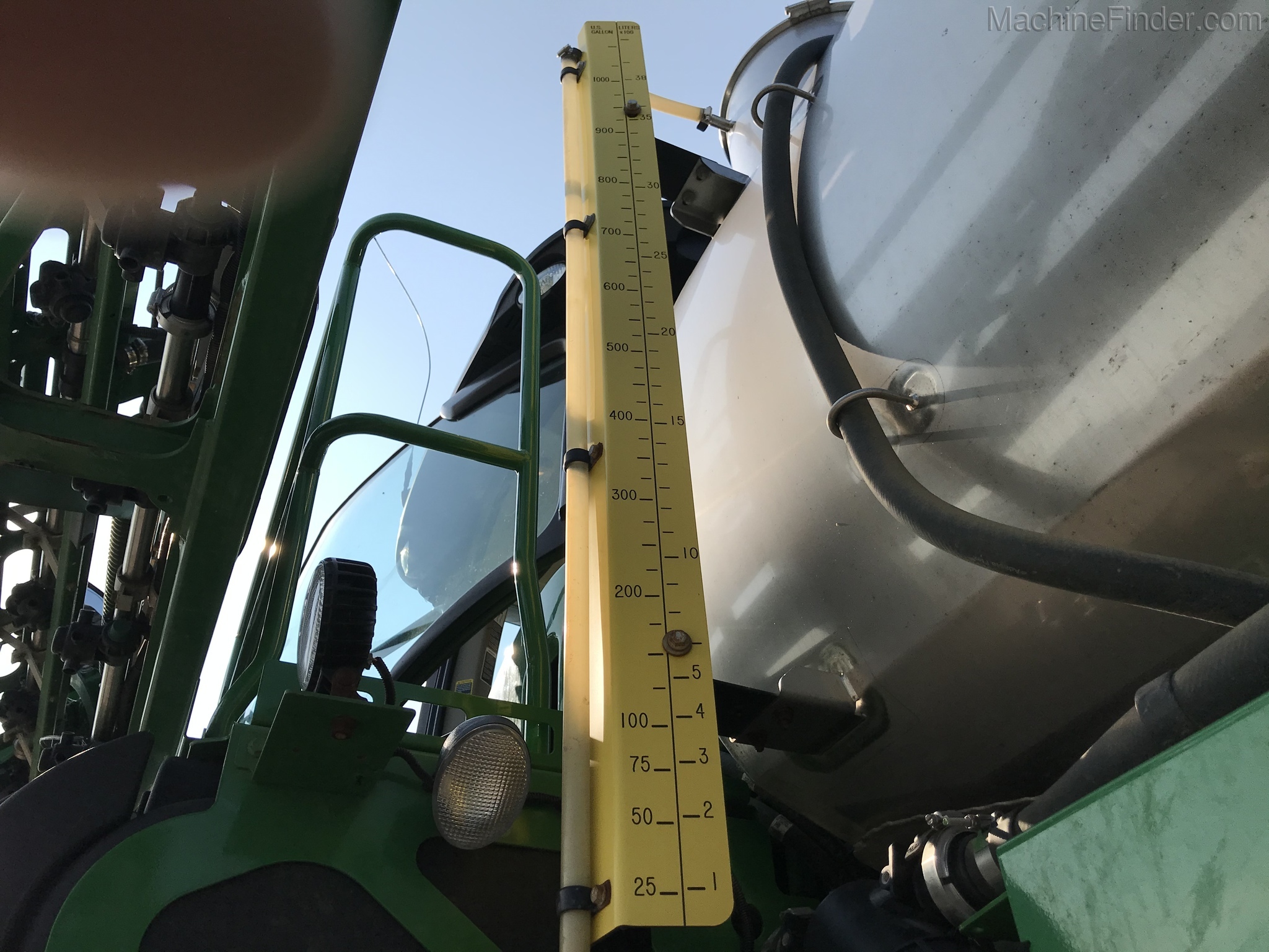 2016 John Deere R4038 Image 21