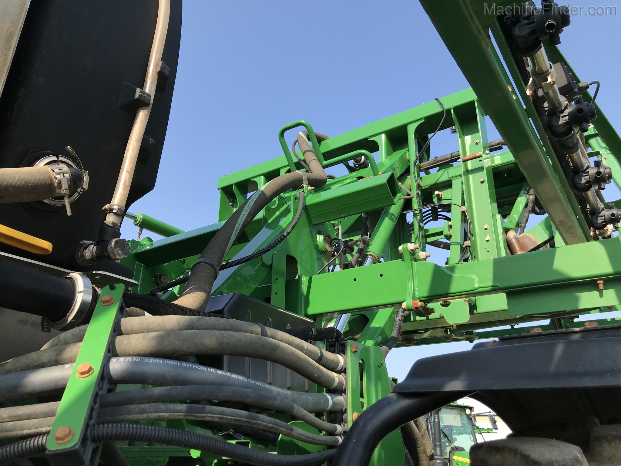 2016 John Deere R4038 Image 22