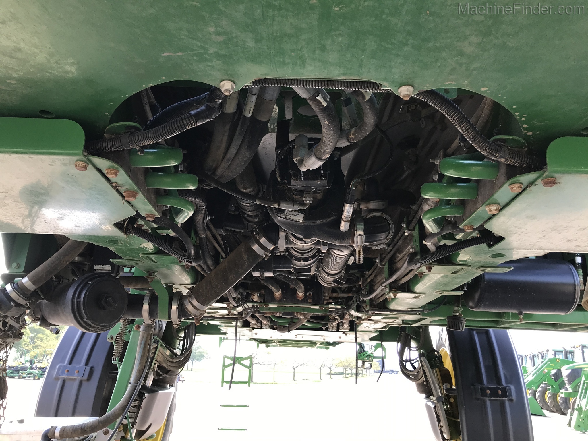 2016 John Deere R4038 Image 14