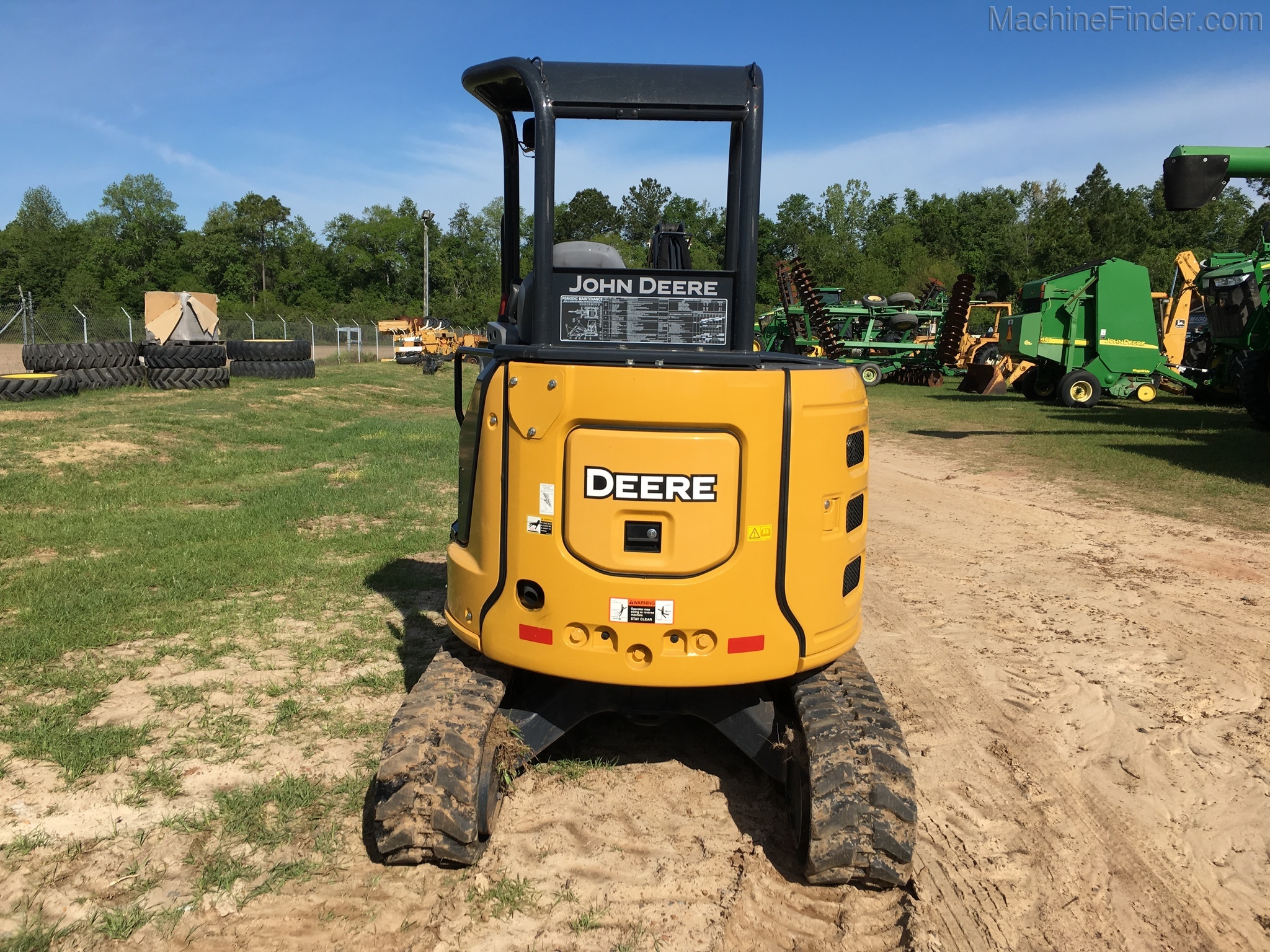 2018 John Deere 30G Image 2