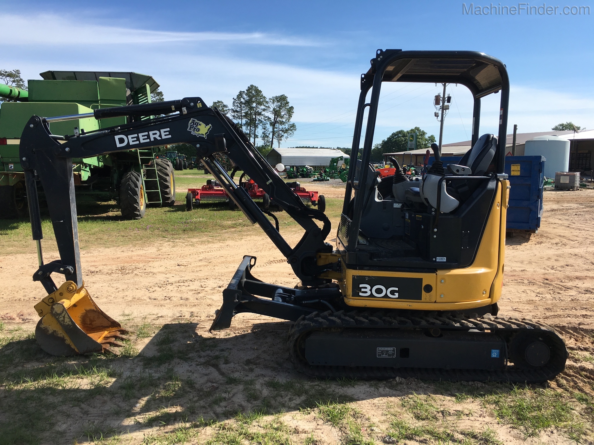2018 John Deere 30G Image 1