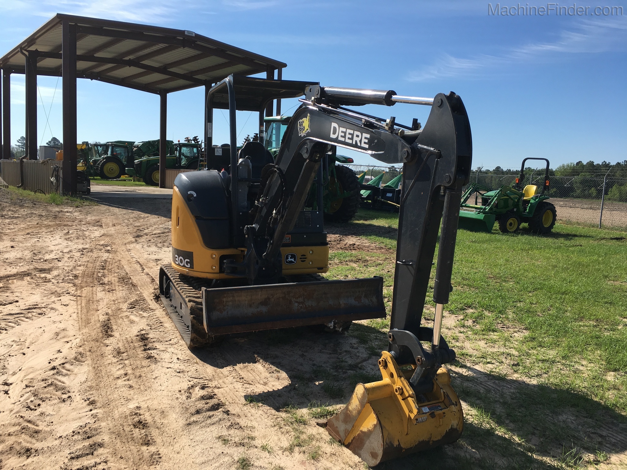 2018 John Deere 30G Image 4
