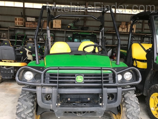 2016 John Deere 825i Image 1