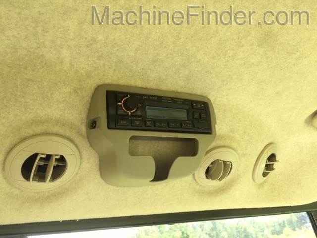 2020 John Deere 4066R Image 5