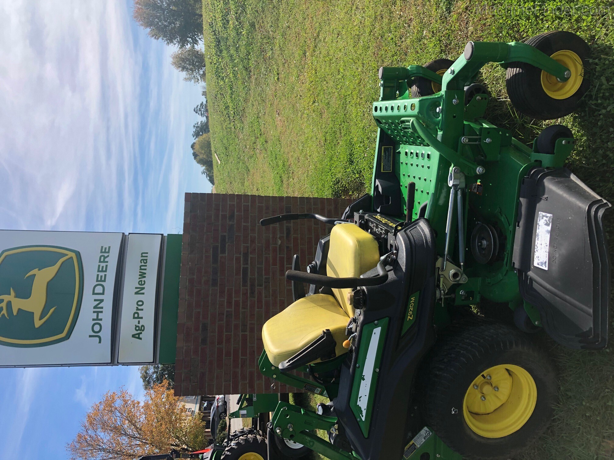 2017 John Deere Z920M Image 1