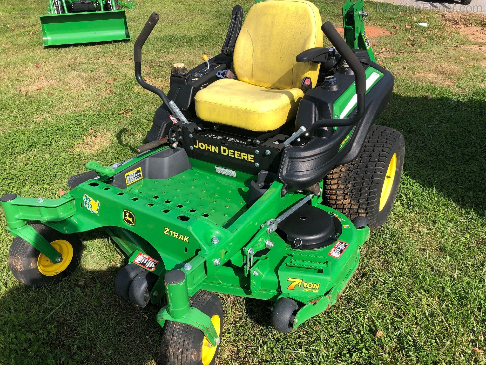 2017 John Deere Z920M Image 4